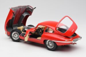 Jaguar E-Type Červený Bburago 1:18 3018 Kov – obrázek 5 z 8