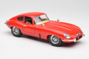 Jaguar E-Type Červený Bburago 1:18 3018 Kov – obrázek 6 z 8