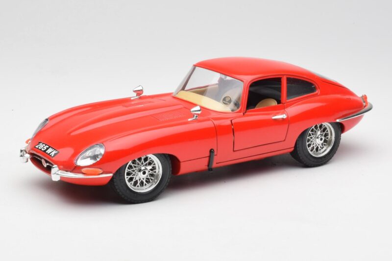 Jaguar E-Type Červený Bburago 1:18 3018 Kov