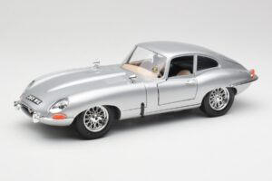 Jaguar E-Type Series 1 Stříbrný Bburago 1:18 3018-M2 Kov