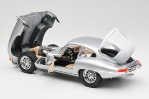 Jaguar E-Type Series 1 Stříbrný Bburago 1:18 3018-M2 Kov – obrázek 5 z 8