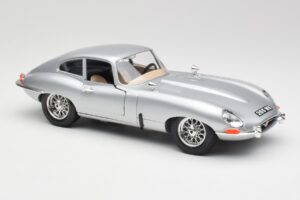 Jaguar E-Type Series 1 Stříbrný Bburago 1:18 3018-M2 Kov – obrázek 6 z 8