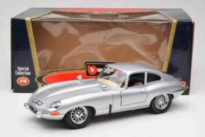 Jaguar E-Type Series 1 Stříbrný Bburago 1:18 3018-M2 Kov – obrázek 8 z 8