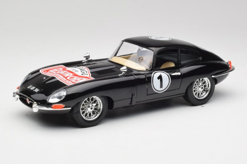 Jaguar E-Type Series 1 #1 British Racing Green Bburago 1:18 3018-M3 Kov