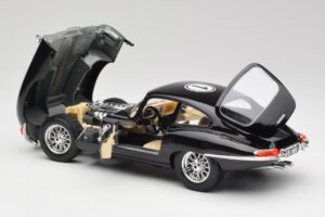 Jaguar E-Type Series 1 #1 British Racing Green Bburago 1:18 3018-M3 Kov – obrázek 5 z 8