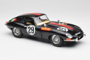 Jaguar E-Type #29 Černý Bburago 1:18 3018-M4 Kov – obrázek 6 z 8