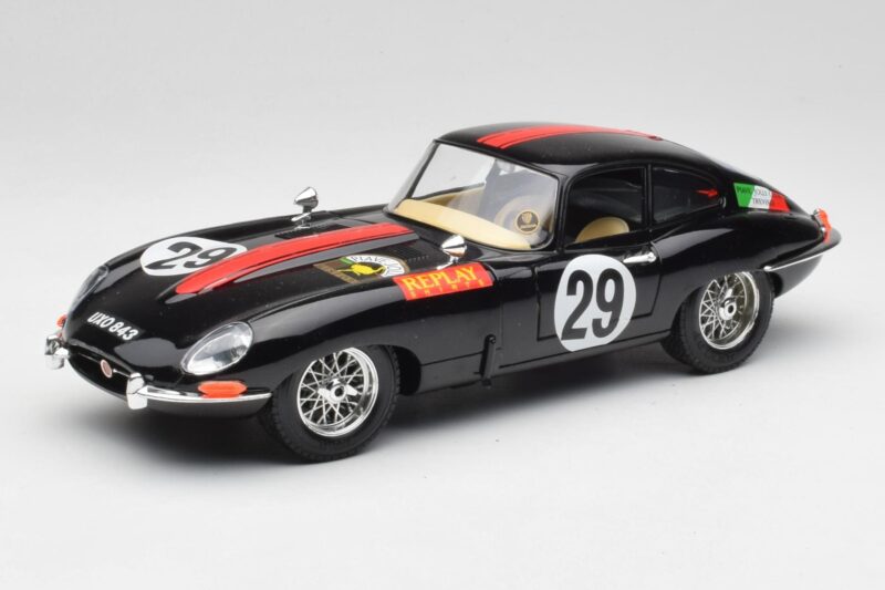 Jaguar E-Type #29 Černý Bburago 1:18 3018-M4 Kov