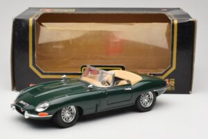 Jaguar E-Type Series 1 Roadster Zelený Bburago 1:18 3018-M5 Kov – obrázek 8 z 8