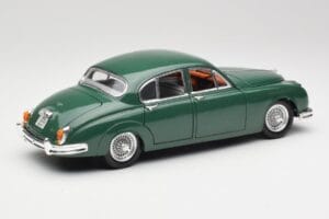 Jaguar Mark II British Racing Zelený & Modrý Interiér Maisto 1:18 59001 Kov – obrázek 3 z 8