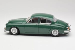 Jaguar Mark II British Racing Zelený & Modrý Interiér Maisto 1:18 59001 Kov – obrázek 4 z 8