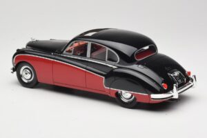 Jaguar Mk VIII Černý & Tmavě Červený BoS Models 1:18 BOS408 Pryskyřice – obrázek 5 z 6