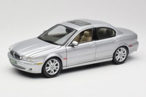 Jaguar X-Type Stříbrný Maisto 1:18 7271328 Kov