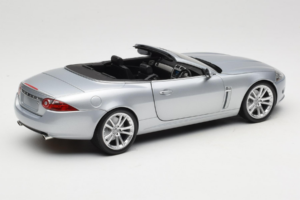 Jaguar XK X150 Kabriolet Stříbrný Minichamps 1:18 153130533 Kov – obrázek 3 z 8