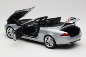 Jaguar XK X150 Kabriolet Stříbrný Minichamps 1:18 153130533 Kov – obrázek 5 z 8