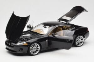 Jaguar XK-R X150 Midnight Černý AUTOart 1:18 73632 Kov – obrázek 2 z 8