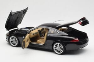 Jaguar XK-R X150 Midnight Černý AUTOart 1:18 73632 Kov – obrázek 5 z 8