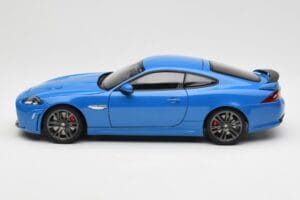 Jaguar XKR-S X150 French Racing Modrý AUTOart 1:18 73641 Kov – obrázek 4 z 8