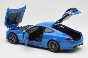 Jaguar XKR-S X150 French Racing Modrý AUTOart 1:18 73641 Kov – obrázek 5 z 8