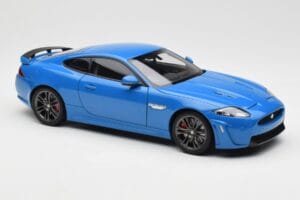 Jaguar XKR-S X150 French Racing Modrý AUTOart 1:18 73641 Kov – obrázek 6 z 8