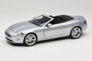 Jaguar XK X150 Kabriolet Stříbrný Minichamps 1:18 150130531 Kov