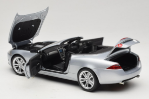 Jaguar XK X150 Kabriolet Stříbrný Minichamps 1:18 150130531 Kov – obrázek 5 z 8