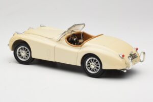 Jaguar XK120 Bílý Eduscho 1:18 7482-1HTH Kov – obrázek 7 z 8