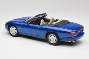 Jaguar XK8 X100 Kabriolet Azure Modrý Maisto 1:18 50286 Kov – obrázek 7 z 8