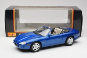 Jaguar XK8 X100 Kabriolet Azure Modrý Maisto 1:18 50286 Kov – obrázek 8 z 8