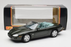 Jaguar XK8 X100 Kabriolet British Racing Zelený Maisto 1:18 50285 Kov – obrázek 8 z 8
