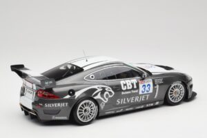 Jaguar XKR GT3 Quaife #33 P. Hall FIA GT3 Championship 2008 Minichamps 1:18 150081333 Kov – obrázek 2 z 6