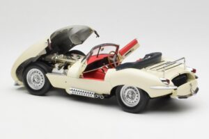Jaguar XKSS Krémový AUTOart 1:18 73512 Kov – obrázek 5 z 8