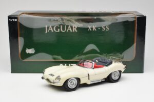 Jaguar XKSS Krémový AUTOart 1:18 73512 Kov – obrázek 8 z 8