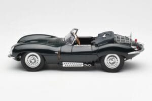 Jaguar XKSS Steve McQueen Personal Car AUTOart 1:18 73526 Kov – obrázek 4 z 8