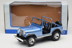 Jeep CJ-7 Laredo Modrý MCG 1:18 MCG18553 Kov – obrázek 6 z 6