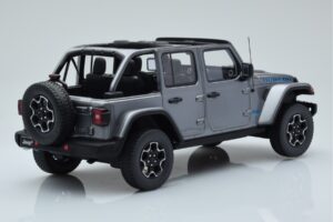 Jeep Wrangler 4xe Stříbrný GT Spirit 1:18 GT419 Pryskyřice – obrázek 2 z 6