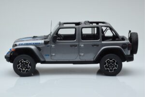 Jeep Wrangler 4xe Stříbrný GT Spirit 1:18 GT419 Pryskyřice – obrázek 3 z 6