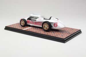 Watson Roadster #8 P. Flaherty John Zink Racing Indianapolis 500 Winner 1956 Carousel 1 1:18 143000 Kov – obrázek 2 z 6