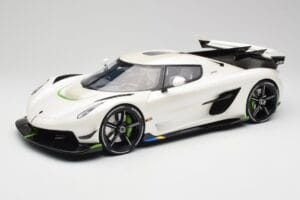 Koenigsegg Jesko Attack Crystal White Pearl GT Spirit 1:12 GT501 Pryskyřice