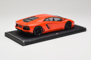 Lamborghini Aventador Oranžový MR Collection 1:18 LAMB064 Pryskyřice – obrázek 3 z 6