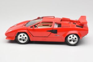 Lamborghini Countach Červený Bburago 1:18 3047-M1 Kov – obrázek 4 z 8