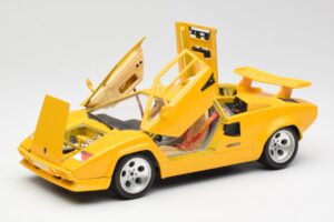 Lamborghini Countach Žlutý Bburago 1:18 3037 Kov – obrázek 2 z 8
