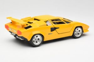 Lamborghini Countach Žlutý Bburago 1:18 3037 Kov – obrázek 3 z 8