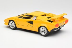 Lamborghini Countach Žlutý Bburago 1:18 3037 Kov – obrázek 7 z 8