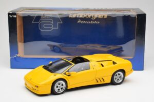 Lamborghini Diablo Roadster Žlutý AUTOart 1:18 70092 Kov – obrázek 8 z 8