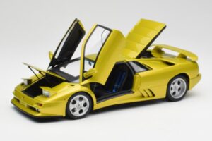 Lamborghini Diablo SE30 Anniversary Edition Žlutý Spyder AUTOart 1:18 79157 Kov – obrázek 2 z 8