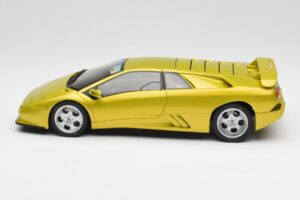 Lamborghini Diablo SE30 Anniversary Edition Žlutý Spyder AUTOart 1:18 79157 Kov – obrázek 4 z 8
