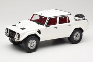 Lamborghini LM002 Bílý Kyosho 1:18 GTS18508W Pryskyřice