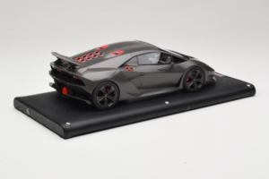 Lamborghini Sesto Elemento Matte Black MR Collection 1:18 LAMB054 Pryskyřice – obrázek 3 z 6