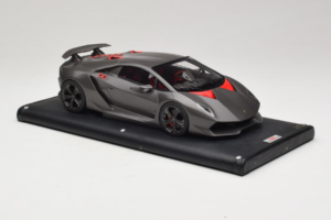 Lamborghini Sesto Elemento Matte Black MR Collection 1:18 LAMB054 Pryskyřice – obrázek 4 z 6