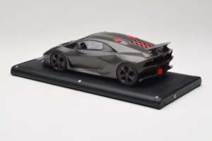 Lamborghini Sesto Elemento Matte Black MR Collection 1:18 LAMB054 Pryskyřice – obrázek 5 z 6